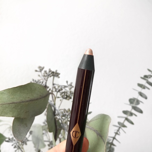 Charlotte Tilbury Other - Charlotte tilbury eye shadow pencil